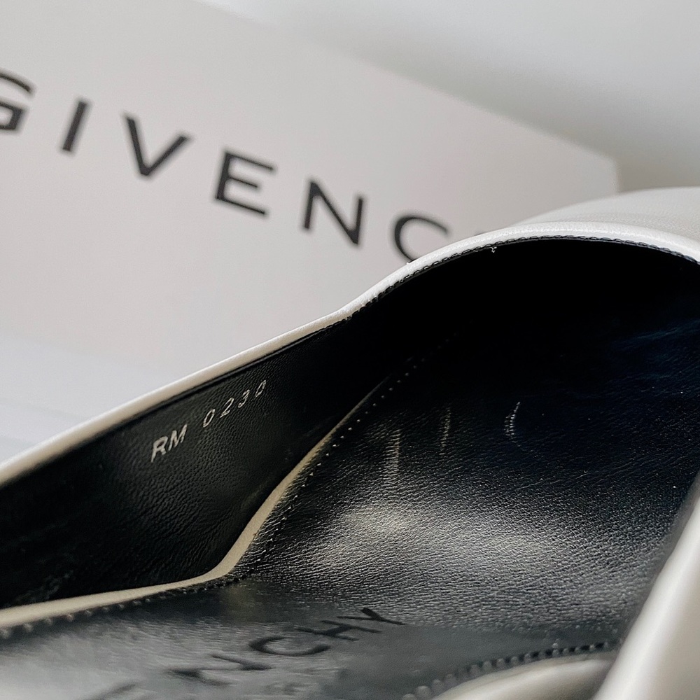 ✨New GIVENCHY Look Book Leather Heel Mules Size 38 - Picture 10 of 13